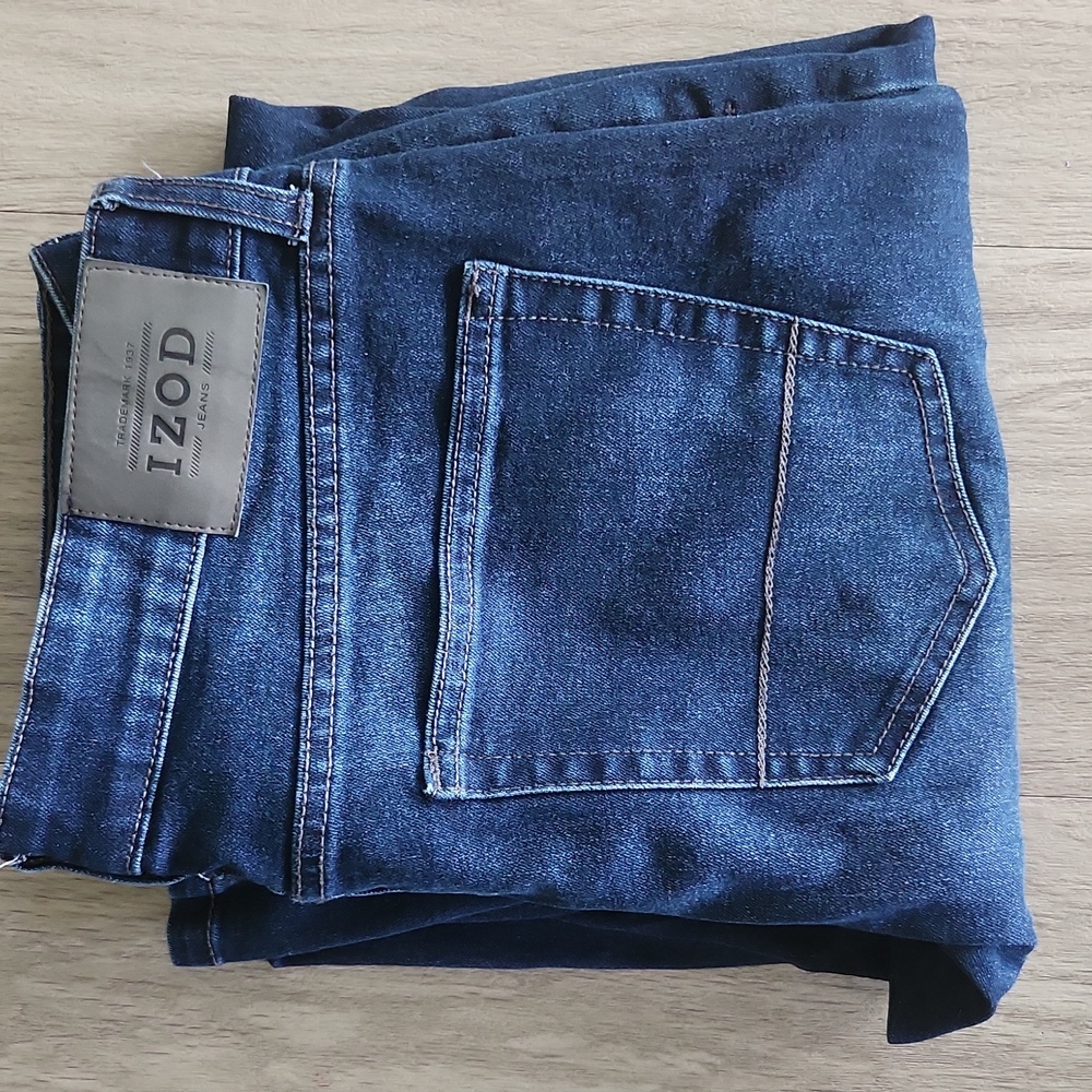 Men's IZOD Comfort Stretch 32/32. 69% Cotton. Dark Rinse.